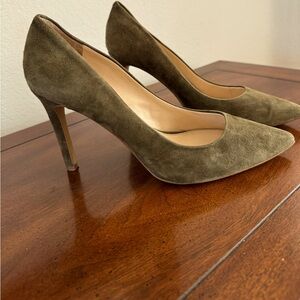 Banana Republic Suede Stilettos. Size 9.5